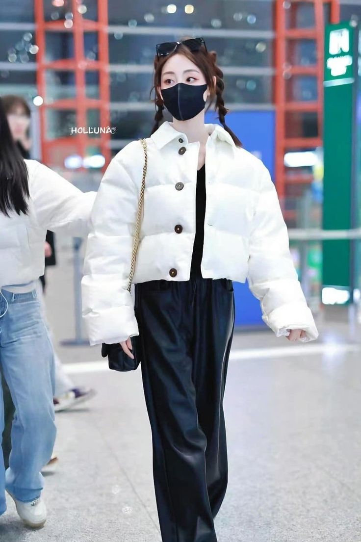 Jacket l.v mirror